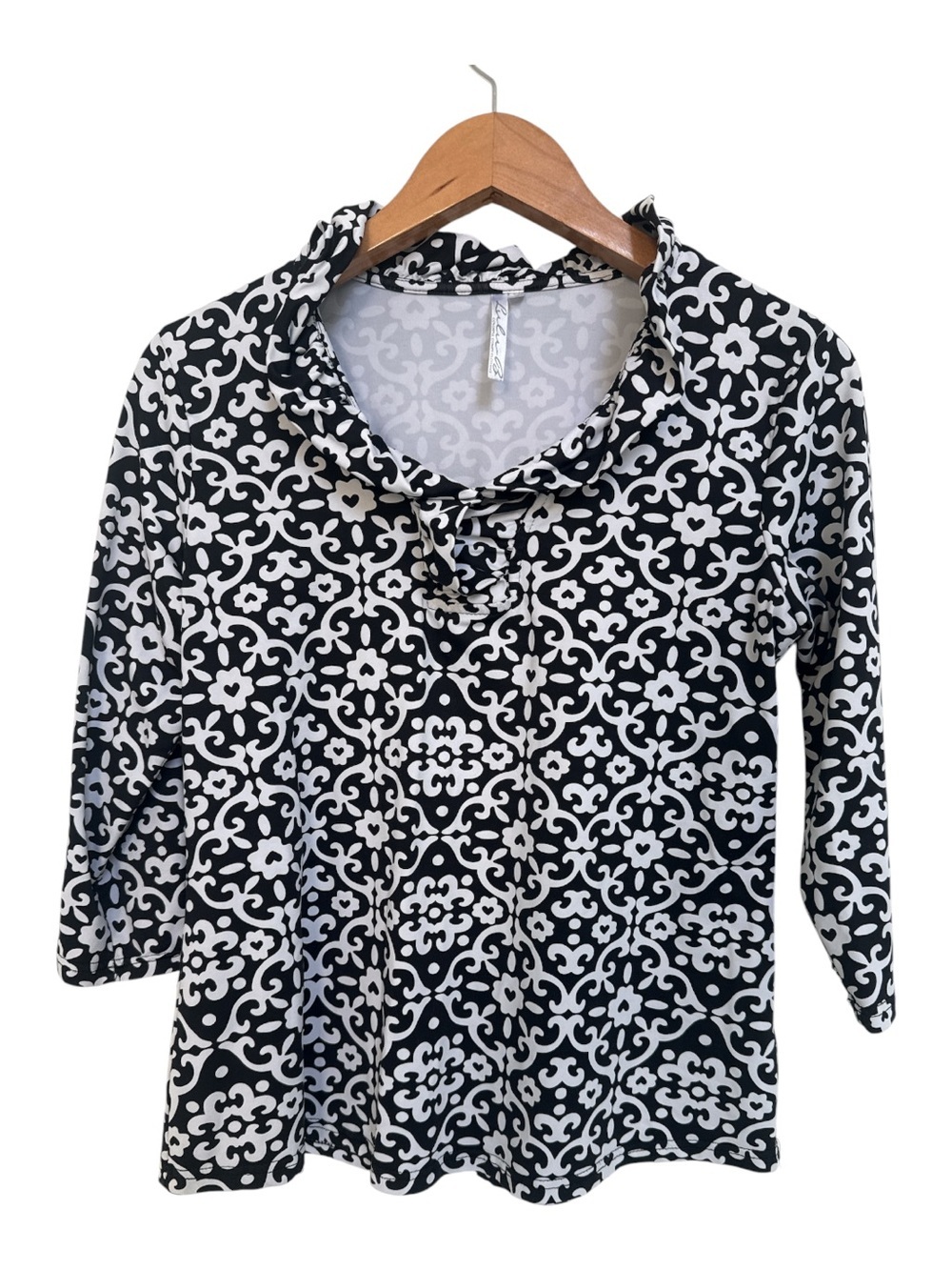 Lulu-B Black & White Patterned Women's 3/4 Sleeve Top